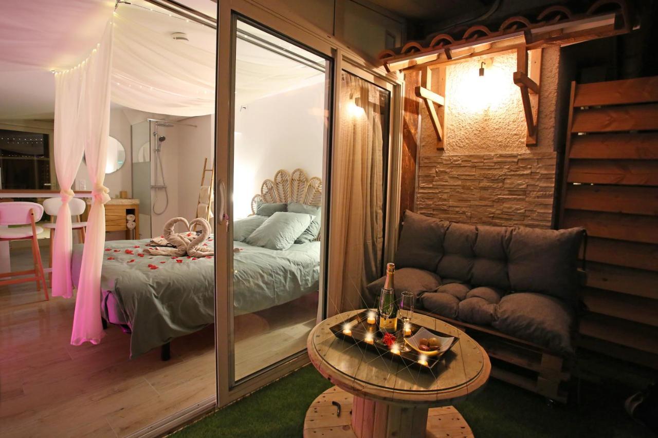 Lovina Chambre De Charme Avec Jaccuzi Velaux Bagian luar foto