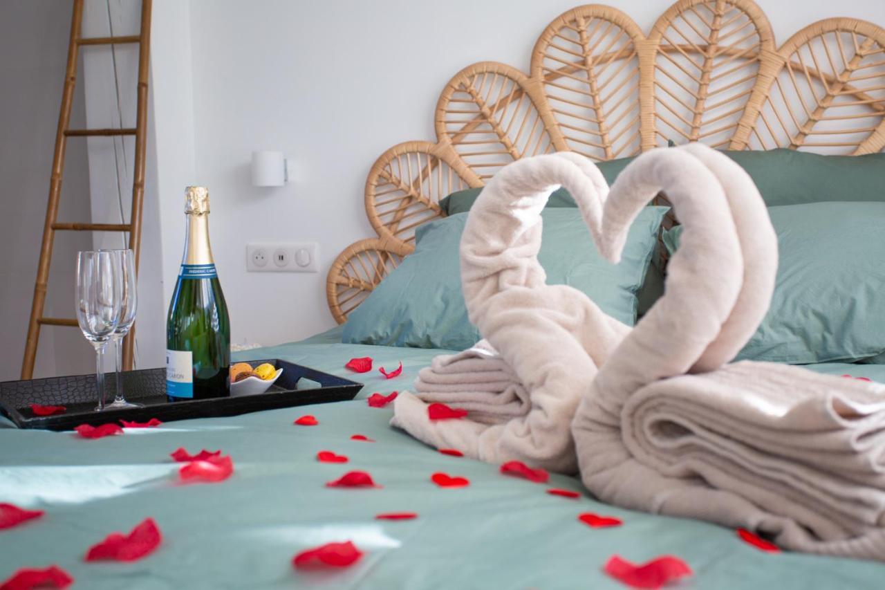 Lovina Chambre De Charme Avec Jaccuzi Velaux Bagian luar foto