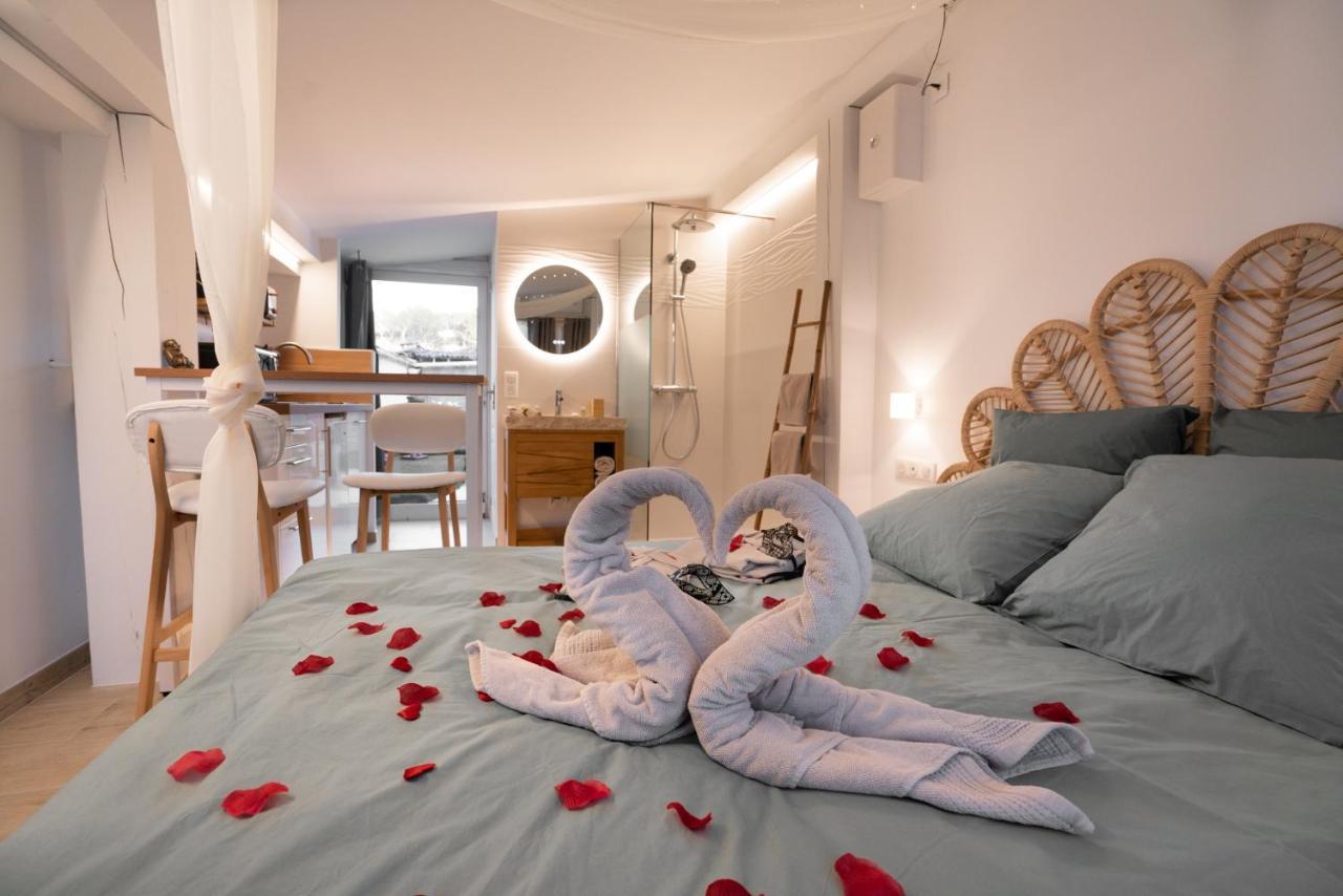 Lovina Chambre De Charme Avec Jaccuzi Velaux Bagian luar foto