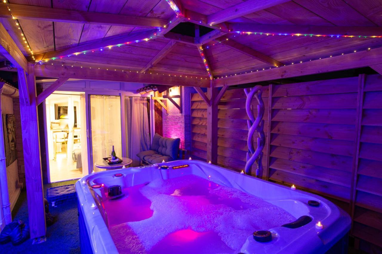 Lovina Chambre De Charme Avec Jaccuzi Velaux Bagian luar foto