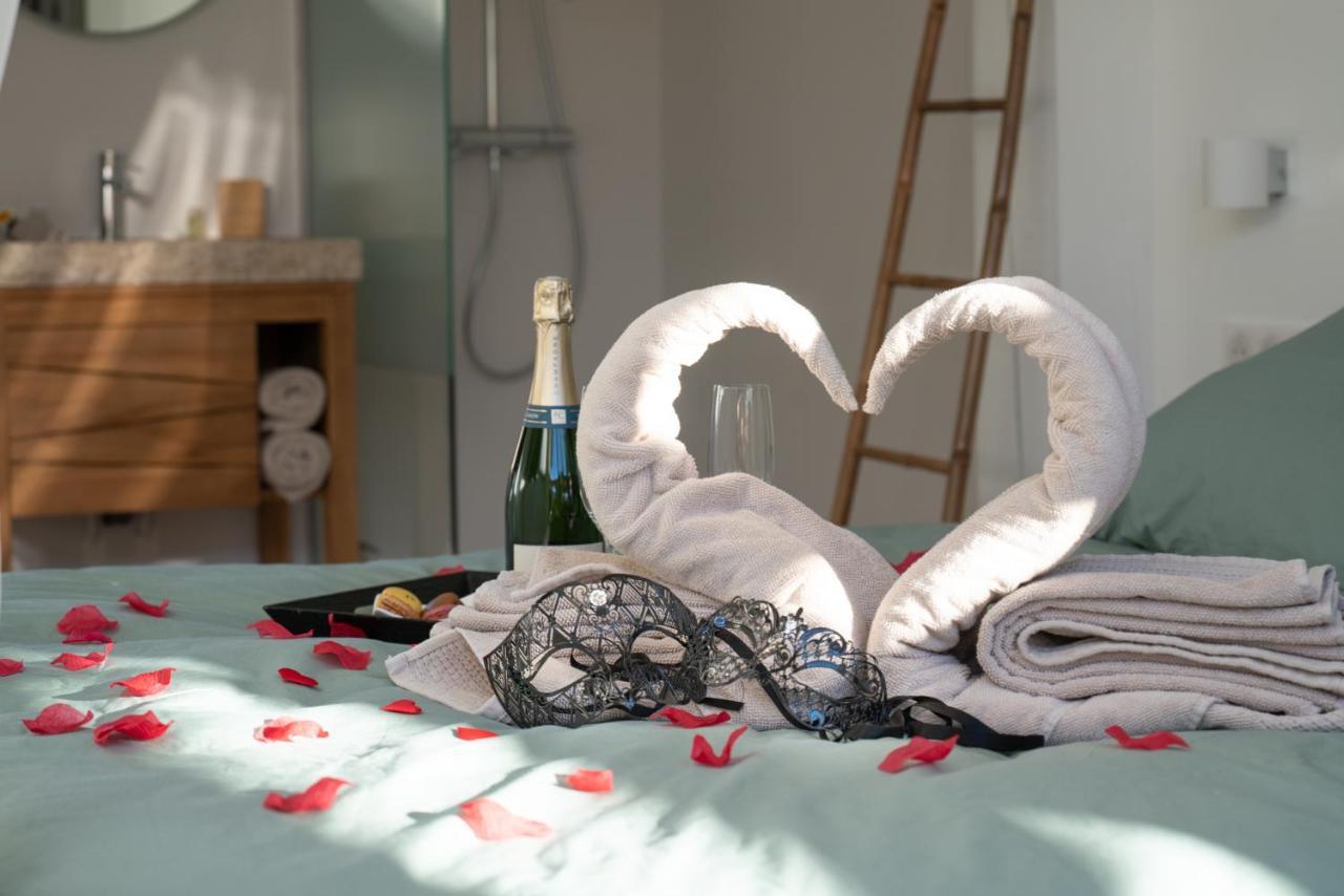 Lovina Chambre De Charme Avec Jaccuzi Velaux Bagian luar foto
