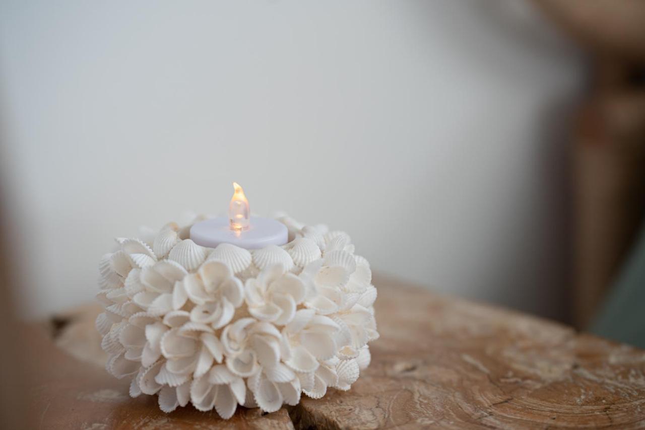 Lovina Chambre De Charme Avec Jaccuzi Velaux Bagian luar foto