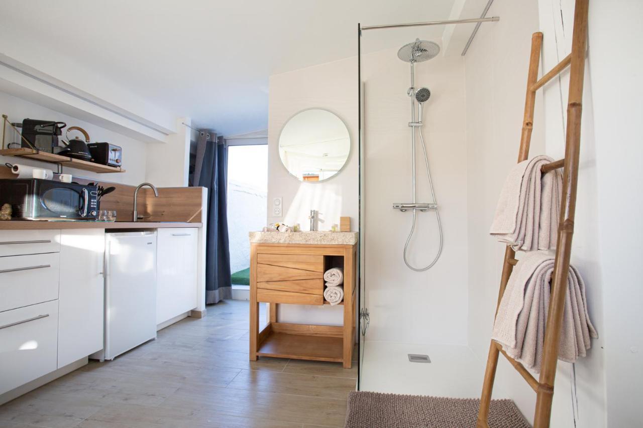 Lovina Chambre De Charme Avec Jaccuzi Velaux Bagian luar foto