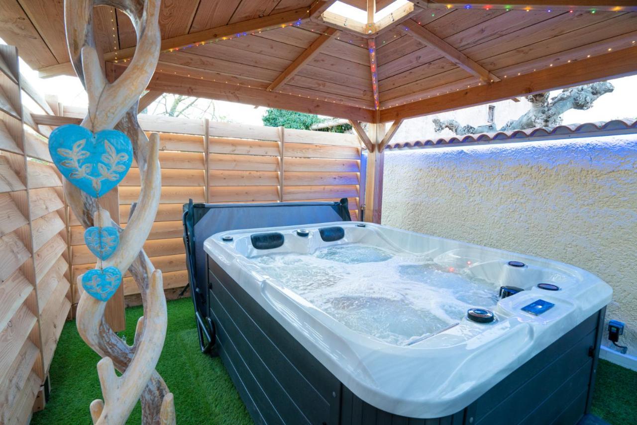 Lovina Chambre De Charme Avec Jaccuzi Velaux Bagian luar foto