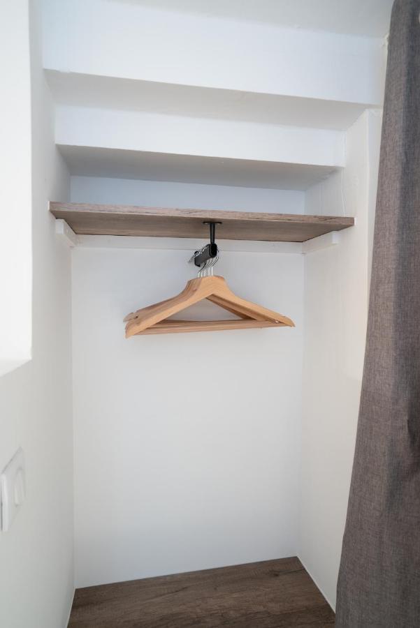 Lovina Chambre De Charme Avec Jaccuzi Velaux Bagian luar foto