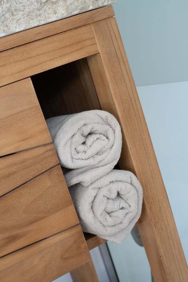 Lovina Chambre De Charme Avec Jaccuzi Velaux Bagian luar foto